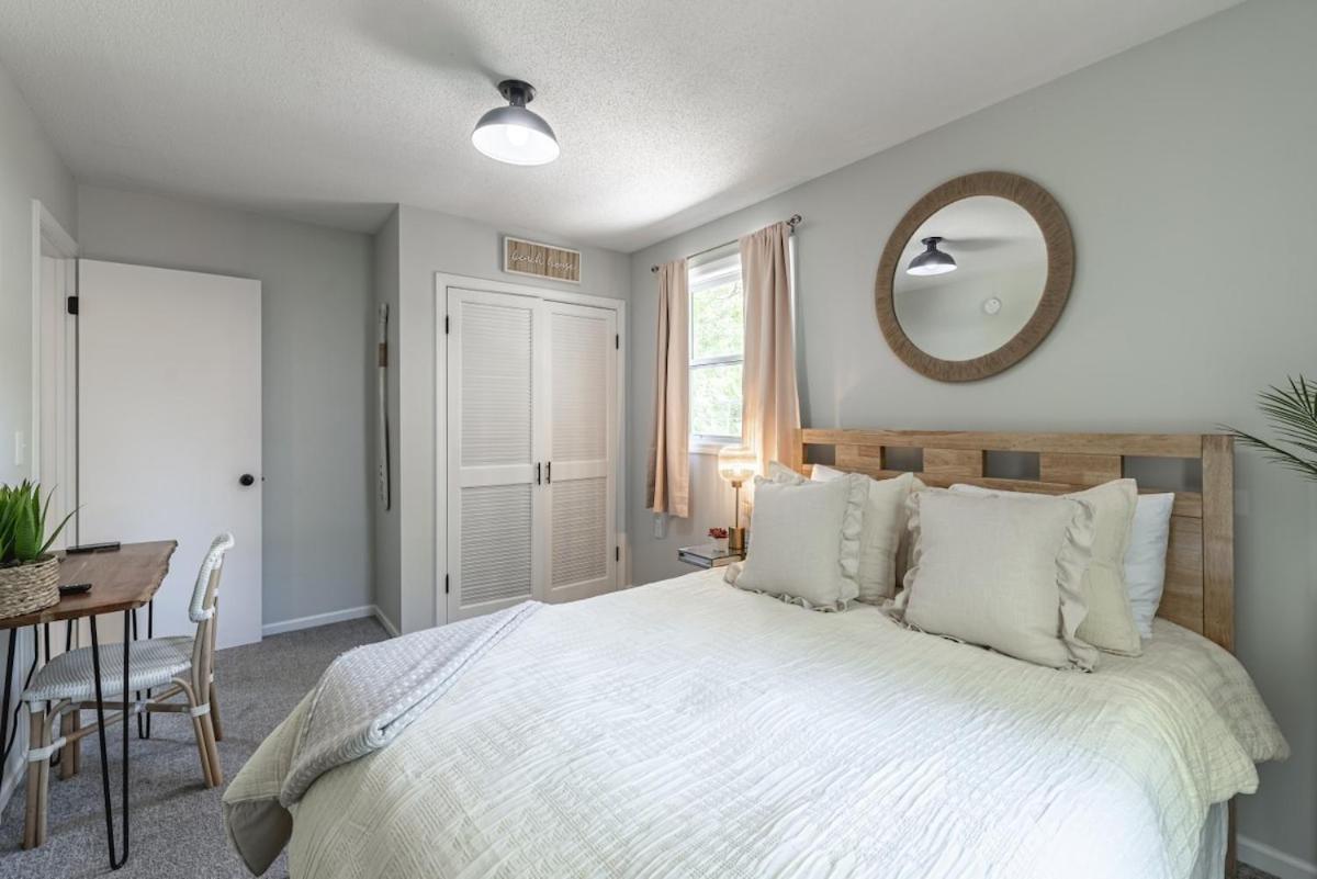 Coastal Comfort Meets Beachside Bliss Muskegon Exterior photo